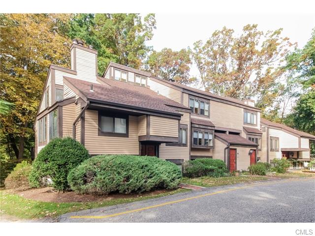 8 Bristol Path, Brookfield, CT 06804