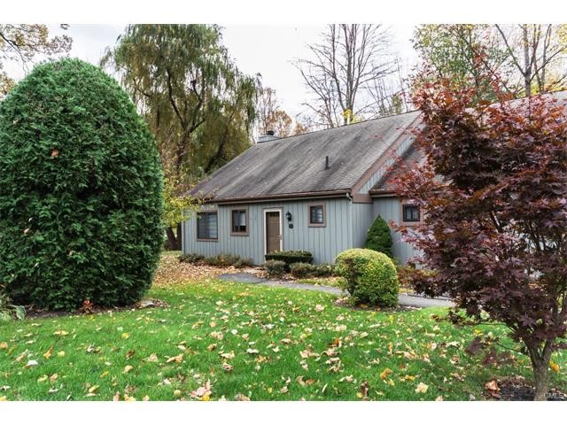 33 Acorn Lane, Brookfield, CT 06804