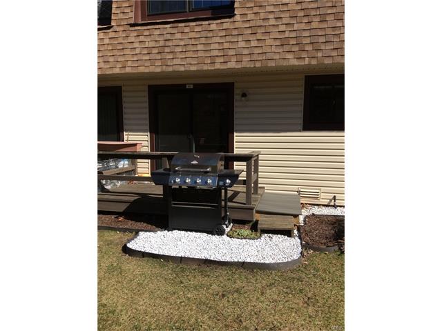 60 Homestead Lane, Brookfield, CT 06804