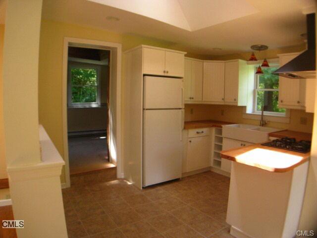 12 Merwin Brook Road, Brookfield, CT 06804