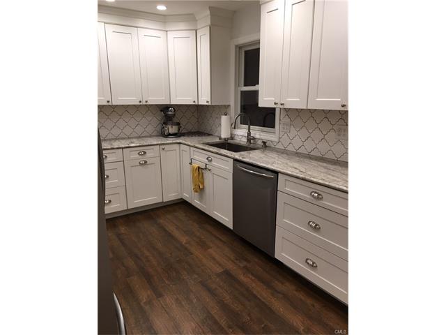 11 Woodcreek Road, Brookfield, CT 06804