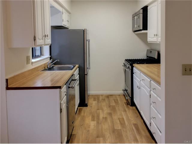 22 Andover Court, Brookfield, CT 06804