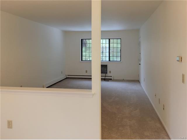 22 Andover Court, Brookfield, CT 06804