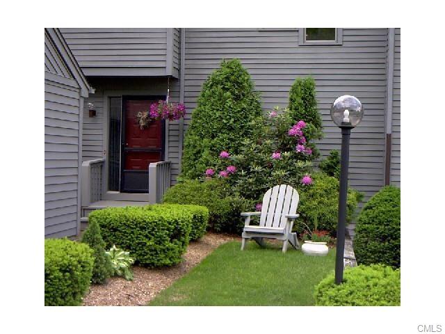 22 Ledgewood Drive, Brookfield, CT 06804