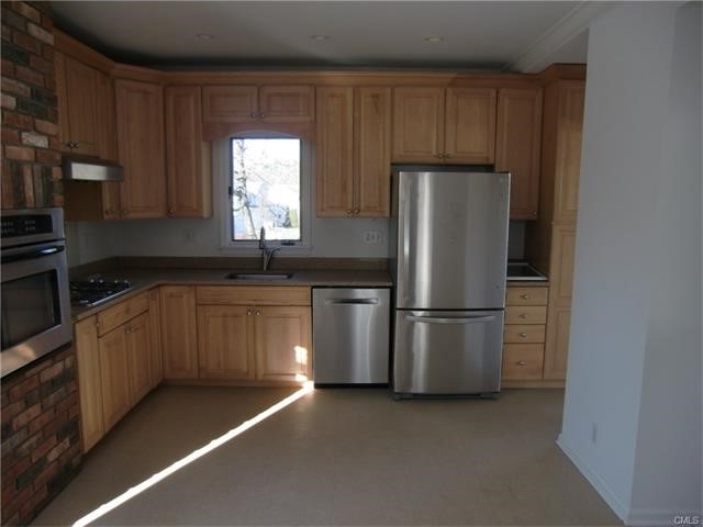 42 Harold Street, Greenwich, CT 06807