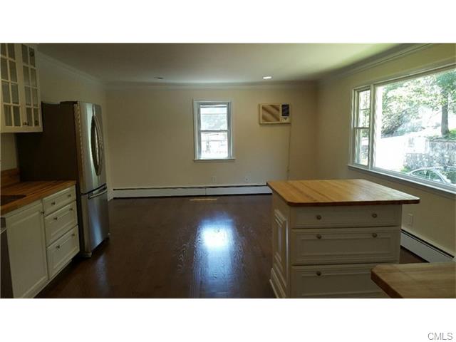 67 Cos Cob Avenue, Greenwich, CT 06807