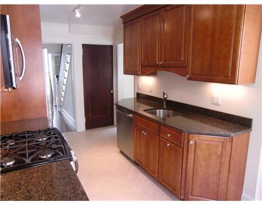 32 Sinawoy Road, Cos Cob, CT 06807