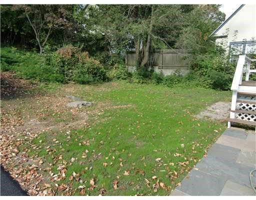 32 Sinawoy Road, Cos Cob, CT 06807