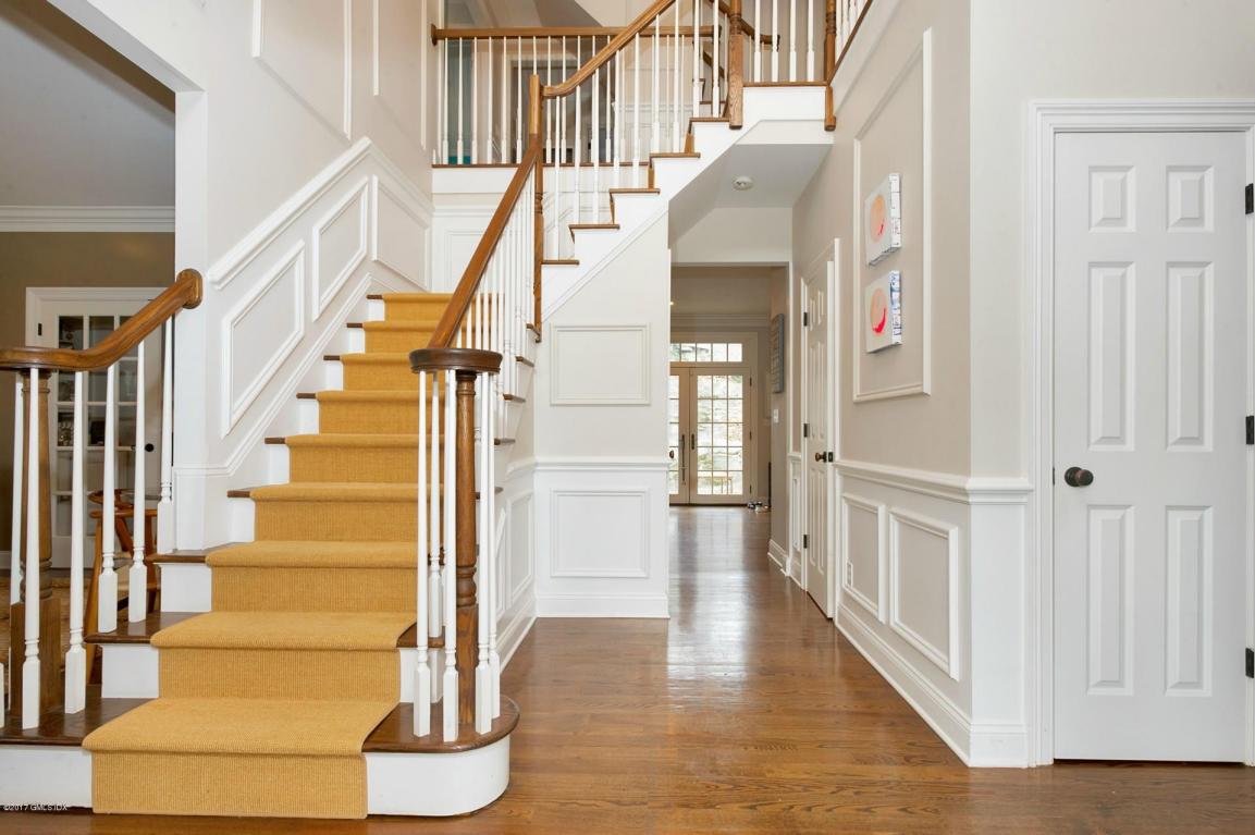 18 Osee Place, Cos Cob, CT 06807