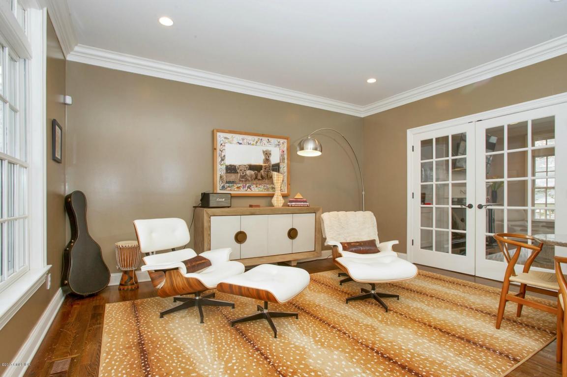 18 Osee Place, Cos Cob, CT 06807