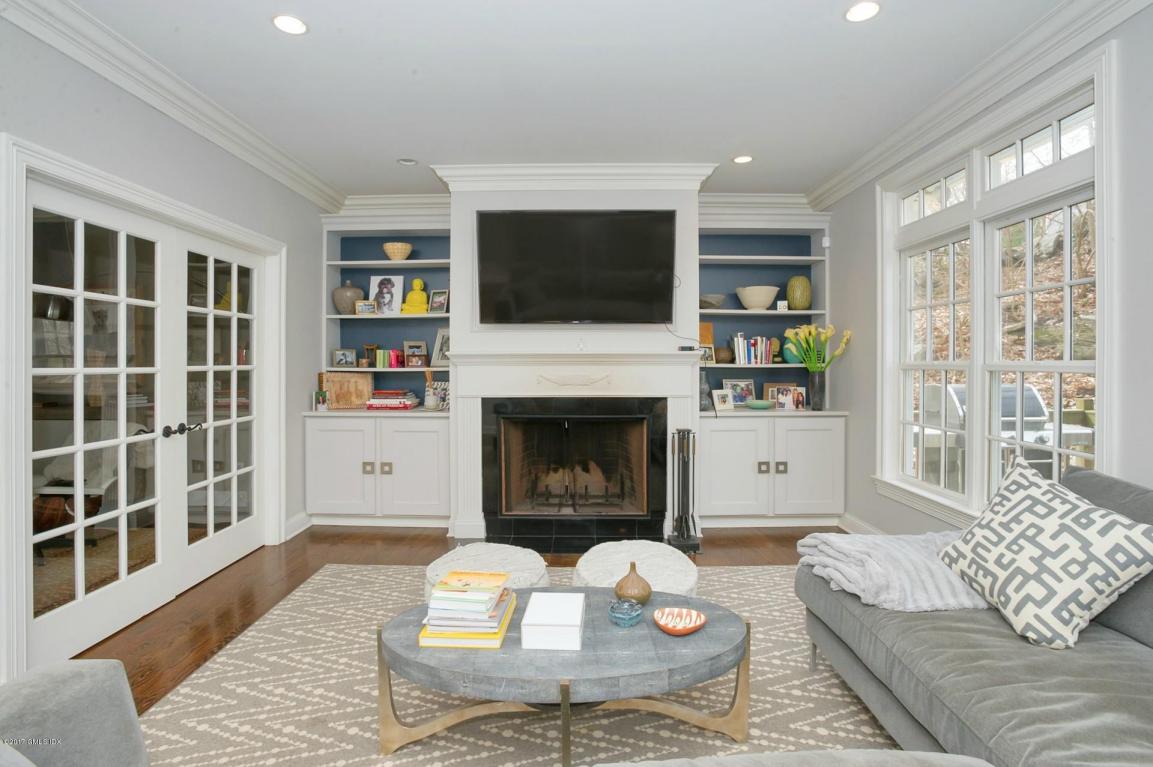 18 Osee Place, Cos Cob, CT 06807