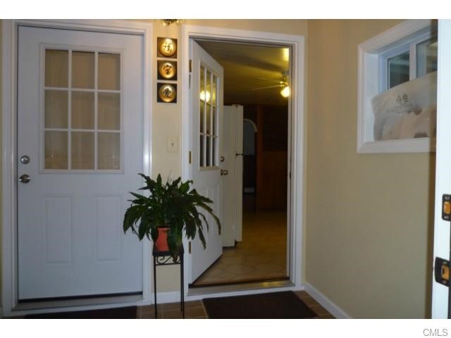 44 Hoyt Street, Danbury, CT 06810
