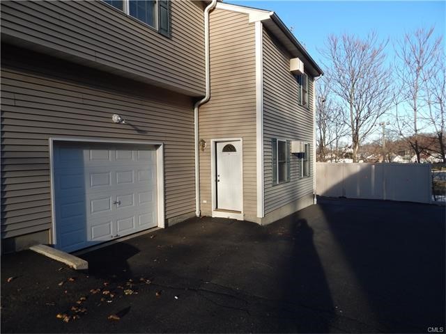 65 Sheridan Street, Danbury, CT 06810