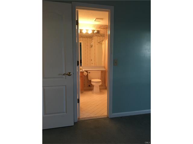10 South Street, Danbury, CT 06810