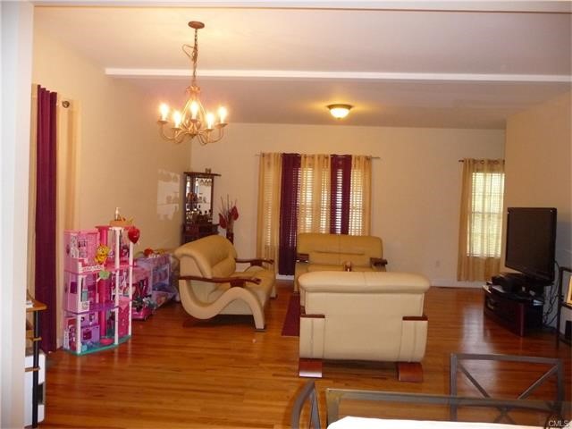 31 Merrimac Street, Danbury, CT 06810