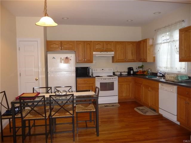 31 Merrimac Street, Danbury, CT 06810