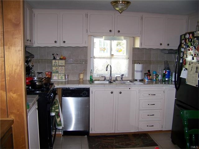 158A Bayberry Lane, Danbury, CT 06810