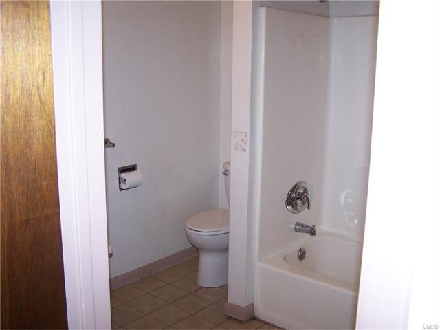 14 Newtown Road, Danbury, CT 06810