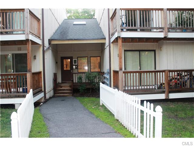 14 Newtown Road, Danbury, CT 06810