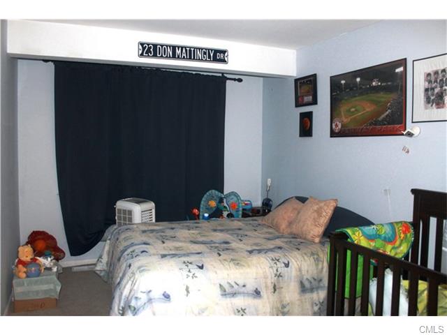 14 Newtown Road, Danbury, CT 06810