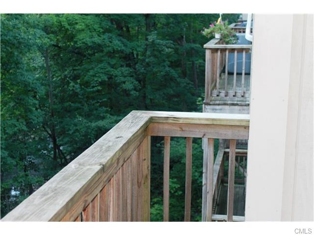 14 Newtown Road, Danbury, CT 06810