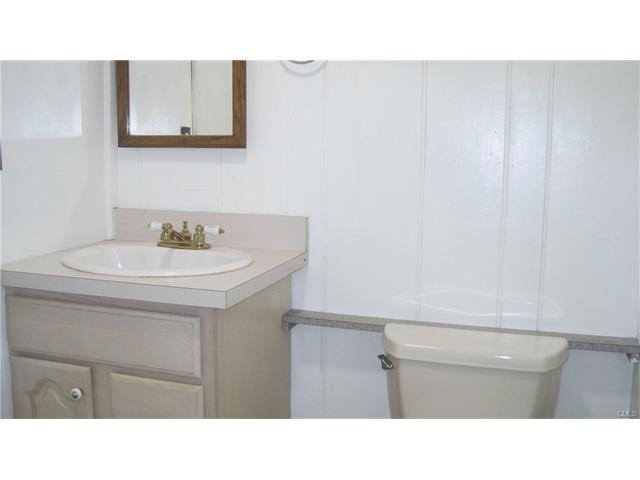 10-11 Albert Road, Danbury, CT 06810