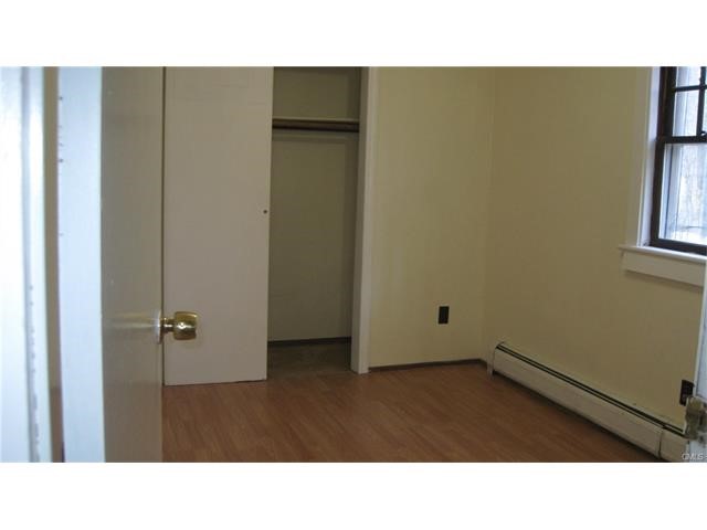 10-11 Albert Road, Danbury, CT 06810