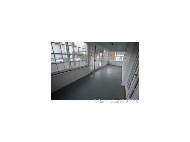 2 Bennett Pl, Danbury, CT 06810