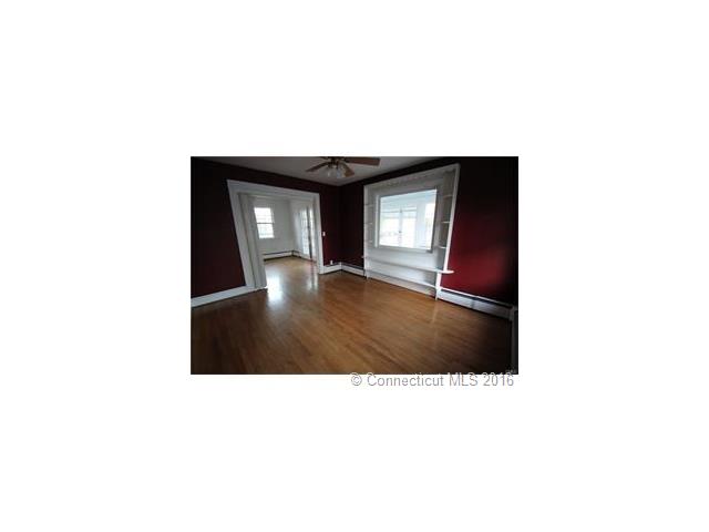 2 Bennett Pl, Danbury, CT 06810