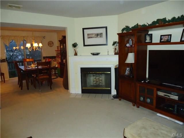 10 South Street, Danbury, CT 06810