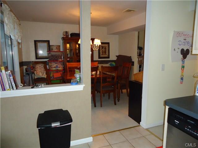 10 South Street, Danbury, CT 06810