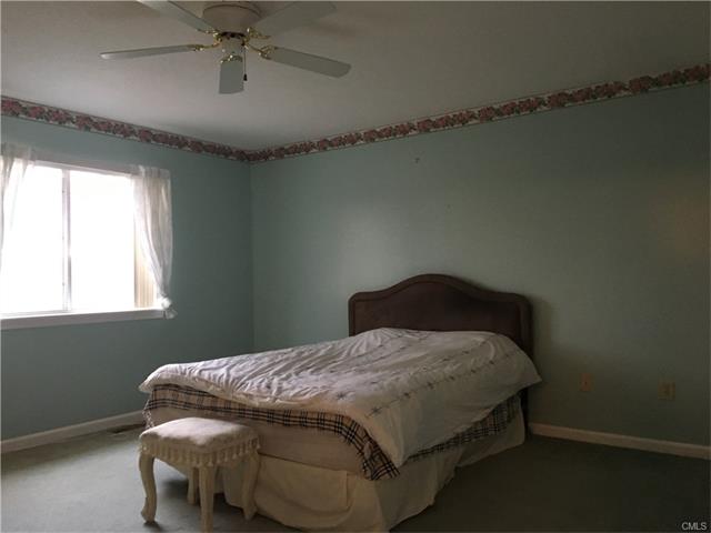 10 South Street, Danbury, CT 06810