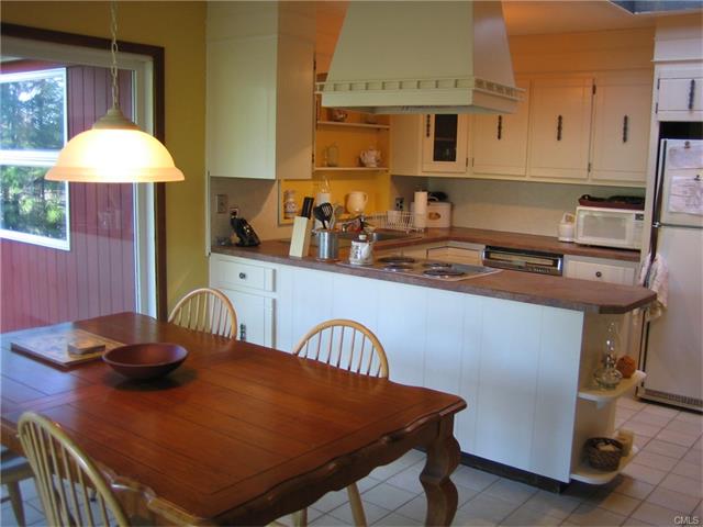 37 Carol Street, Danbury, CT 06810