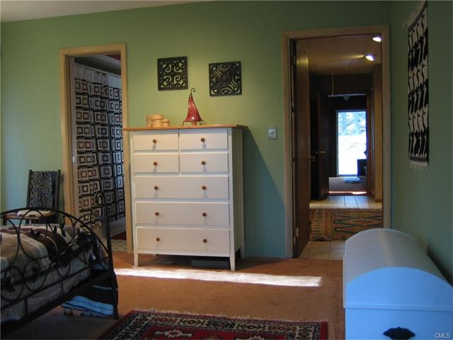 37 Carol Street, Danbury, CT 06810