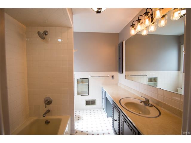 37 Carol Street, Danbury, CT 06810
