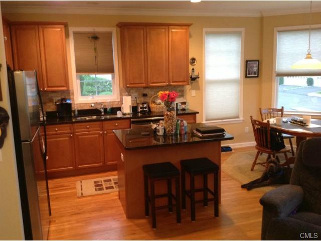 25 Crestview Lane, Danbury, CT 06810