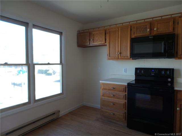 6 Hakim St, Danbury, CT 06810