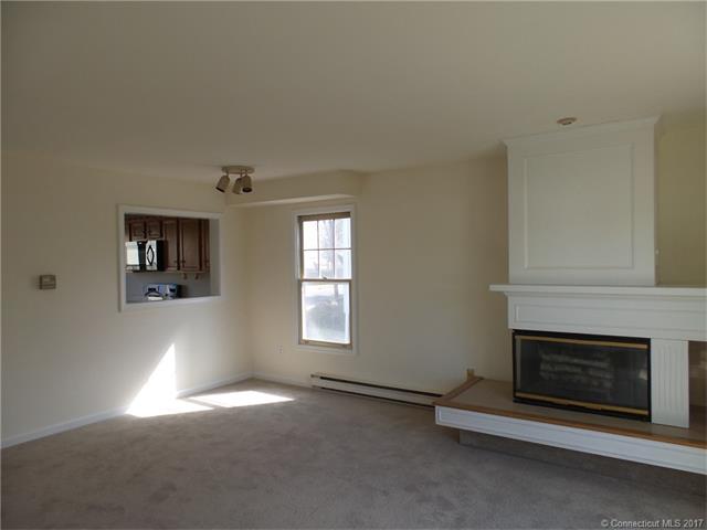 6 Hakim St, Danbury, CT 06810