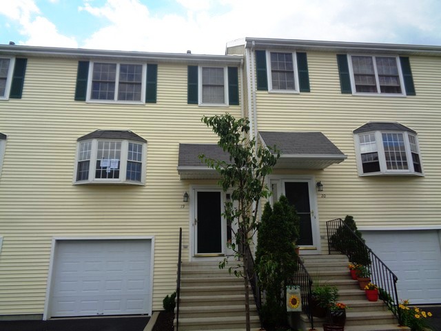 22 Main Street Unit 19Danbury, CT, 06810Fairfield County