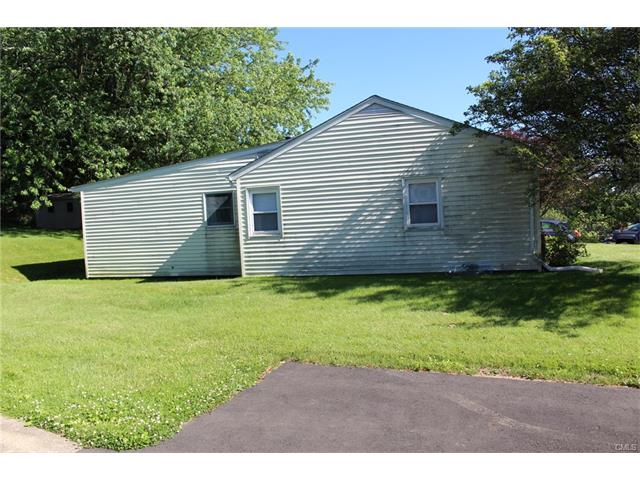 3 Terry Drive, Danbury, CT 06811