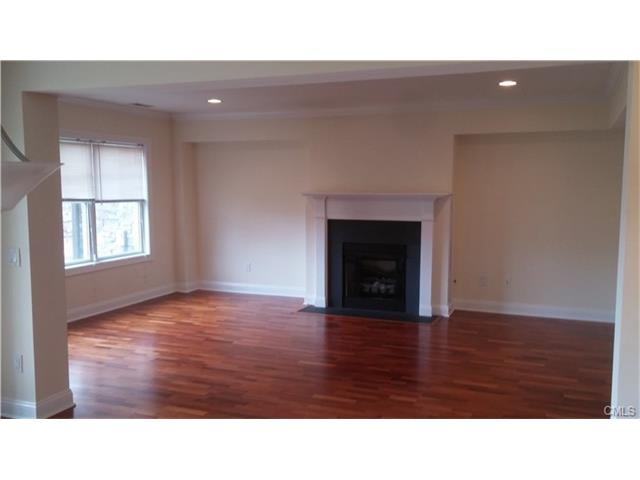 16 Hayestown Road, Danbury, CT 06811