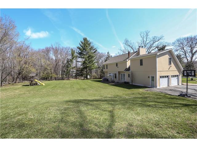 1 Lindencrest Drive, Danbury, CT 06811