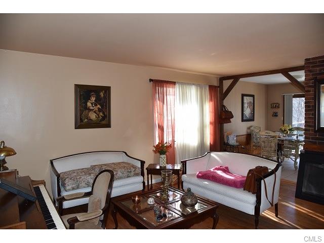 26 Jackson Drive, Danbury, CT 06811