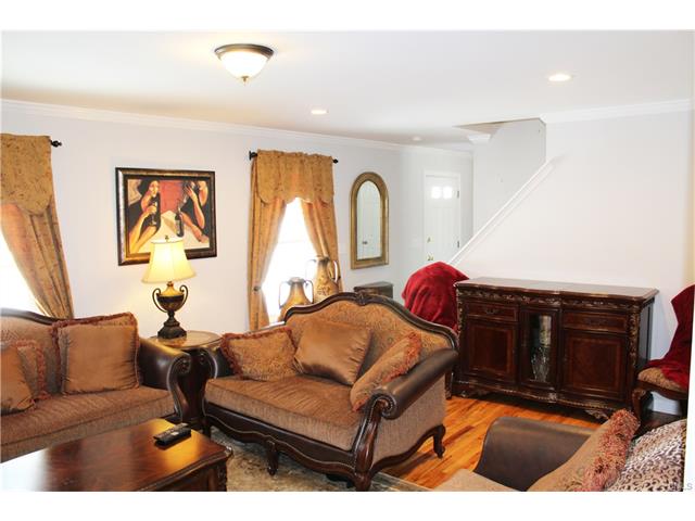 25 Driftway Point Road, Danbury, CT 06811