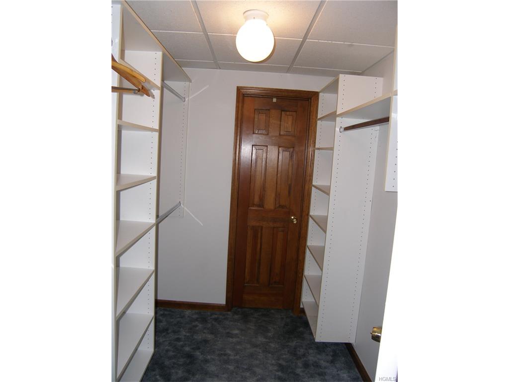 5 Twin Ponds Court, Call Listing Agent, CT 06812