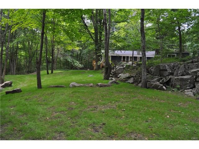 17 Eldred Road, New Fairfield, CT 06812