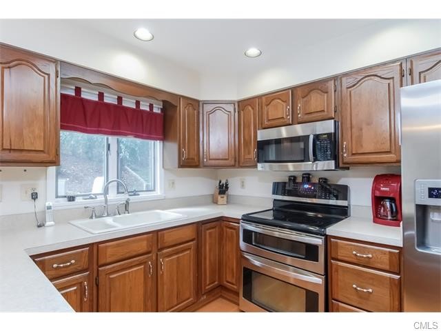 New Fairfield, CT 06812
