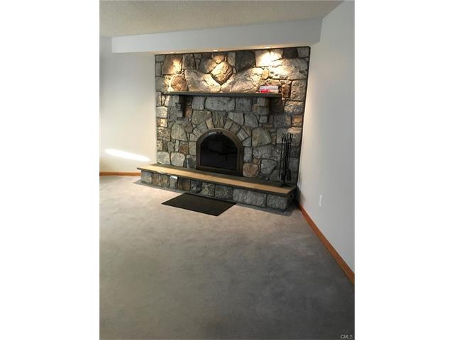 14 Douglas Lane, New Fairfield, CT 06812