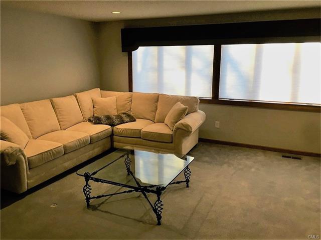 14 Douglas Lane, New Fairfield, CT 06812