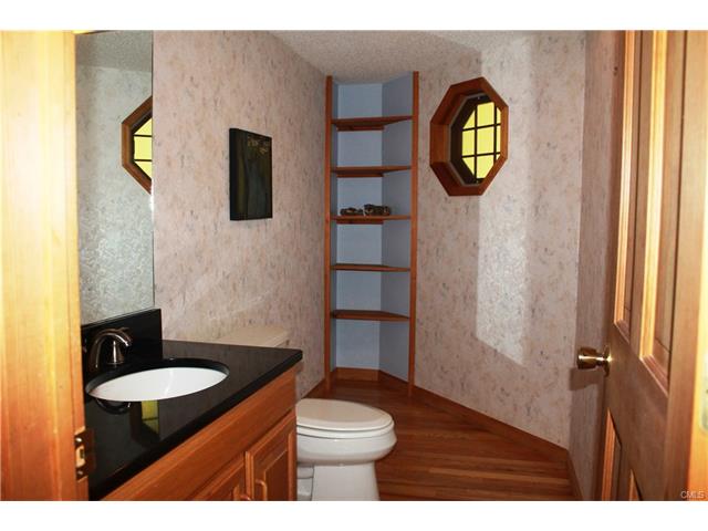 14 Douglas Lane, New Fairfield, CT 06812